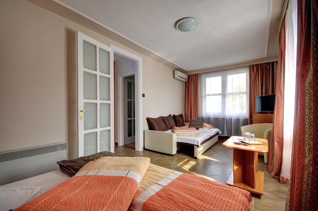 Hotel Roz Szentendre Chambre photo